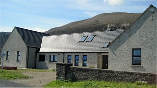 Hoy Hostel from the Road.