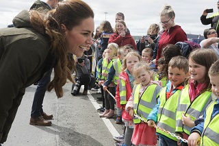 Duchess of Cambridge (Kate) with Glaitness Nursery bairns. 