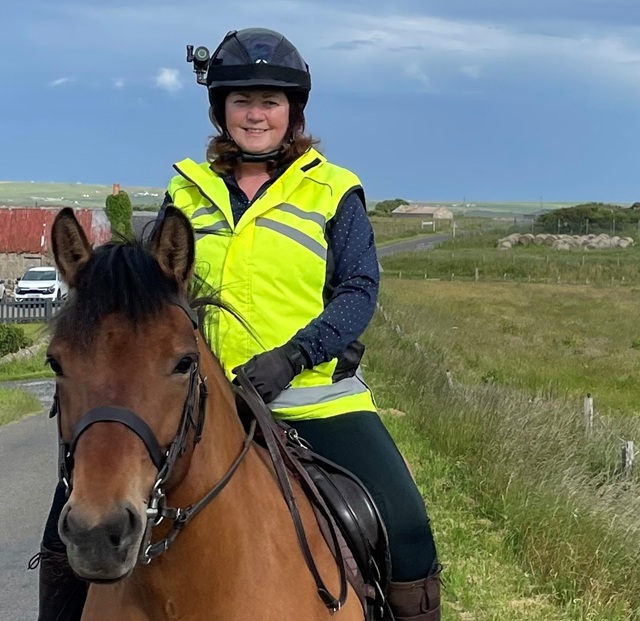 Gillianskusehorseriding (1)